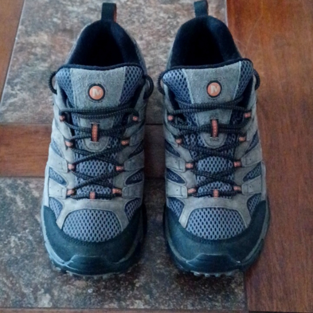 Merrell Moab 2 hiking shoes